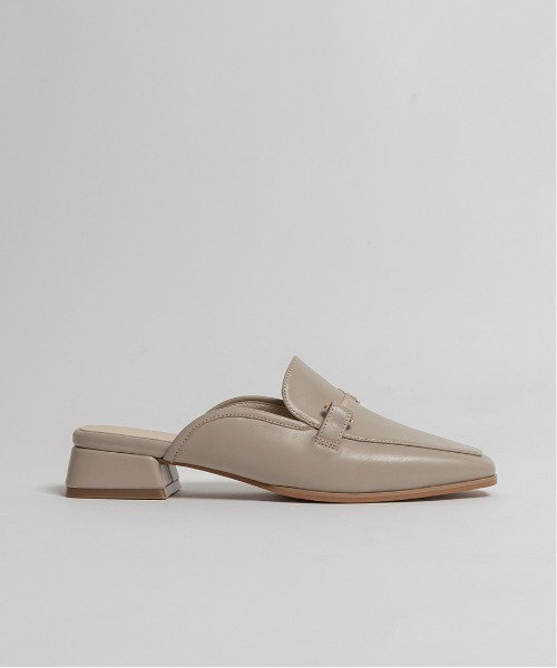 RANDA(ランダ)の「レザーローファーミュール(ローファー・レディース・グレイッシュベージュ/ブラック・S/M/L/LL)」の9枚目の写真