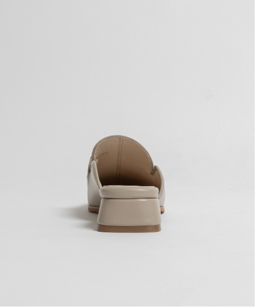 RANDA(ランダ)の「レザーローファーミュール(ローファー・レディース・グレイッシュベージュ/ブラック・S/M/L/LL)」の10枚目の写真