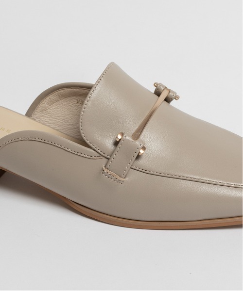 RANDA(ランダ)の「レザーローファーミュール(ローファー・レディース・グレイッシュベージュ/ブラック・S/M/L/LL)」の14枚目の写真