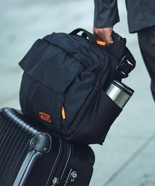 MYSTERY RANCH(ミステリーランチ)の「MYSTERY RANCH/ミステリーランチ DISTRICT PRO ディストリクトプロ(ショルダーバッグ・メンズ・ブラック・FREE)」の2枚目の写真