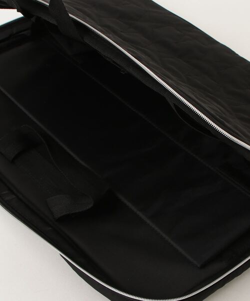 Enjouemen(エンジョウメン)の「キルティングPCバック(ビジネスバッグ・メンズ・ブラック/カーキ/グレー/ネイビー/ブラック系その他/ブルー/ライム/カモフラージュ・MEDIUM/LARGE)」の17枚目の写真
