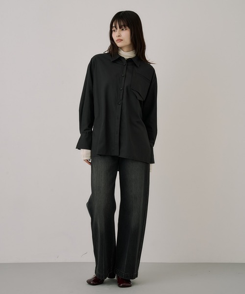UNITED TOKYO(ユナイテッドトウキョウ)の「スタンドカラーバックボタンシャツ|ウォッシャブル/秋服/長袖/オフィスカジュアル(シャツ/ブラウス・レディース・ブラック/ベージュ・FREE)」の17枚目の写真