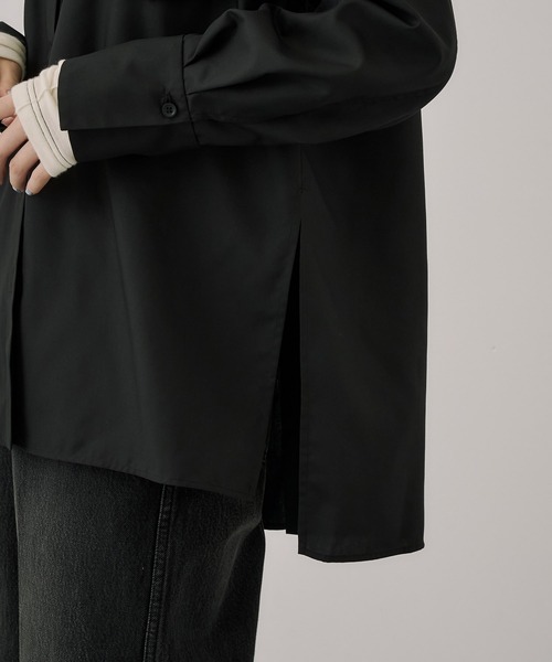 UNITED TOKYO(ユナイテッドトウキョウ)の「スタンドカラーバックボタンシャツ|ウォッシャブル/秋服/長袖/オフィスカジュアル(シャツ/ブラウス・レディース・ブラック/ベージュ・FREE)」の10枚目の写真