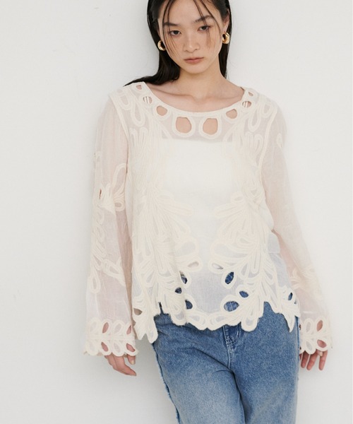 LARUTA(ラルータ)の「【LARUTA】コットン刺繍カットブラウス(シャツ/ブラウス・レディース・アイボリー/オフホワイト・FREE)」の11枚目の写真