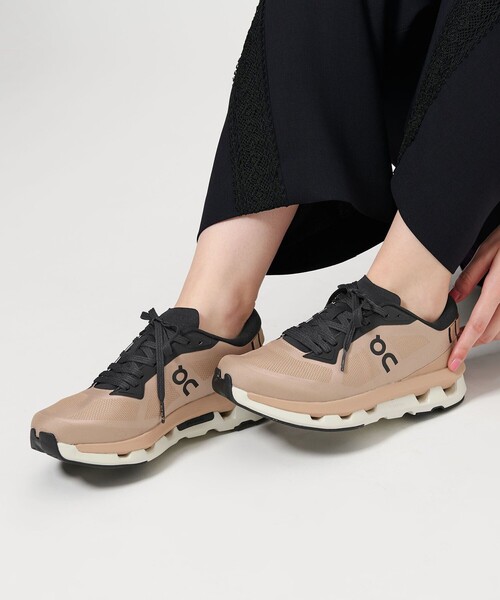 ON オン　スニーカー　23.5 クラウドホライズン　ベージュ On（オン）の「＜On＞ウィメンズ クラウドゾーン/スニーカー