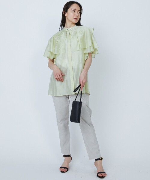1er Arrondissement(プルミエアロンディスモン)の「【WEB限定】シアーテンセルラッフルブラウス(シャツ/ブラウス・レディース・オフホワイト/ブラック系その他3/ライム・38/36)」の6枚目の写真