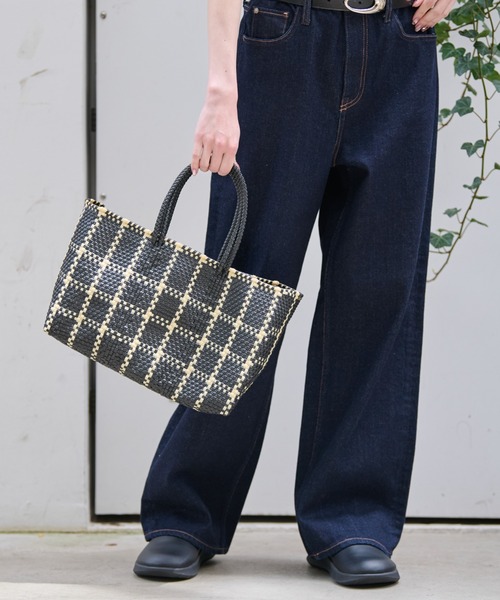 Moon Bird（ムーンバード）の「【MOON BIRD/ムーンバード】手編みのメルカドバッグ/TANPIN/横長/手編み（かごバッグ・レディース・ライトブラウン/ブラック系その他/シルバー/ブルー系その他/ストライプ/ホワイト/ブラック系その他2/ブラック系その他3・フリー）」の3枚目の写真