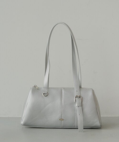 Chico(チコ)の「アシメハンドルロングスリーブボストンバッグ(ボストンバッグ・レディース・アイボリー/ブラック/レッド/シルバー・FREE)」の4枚目の写真