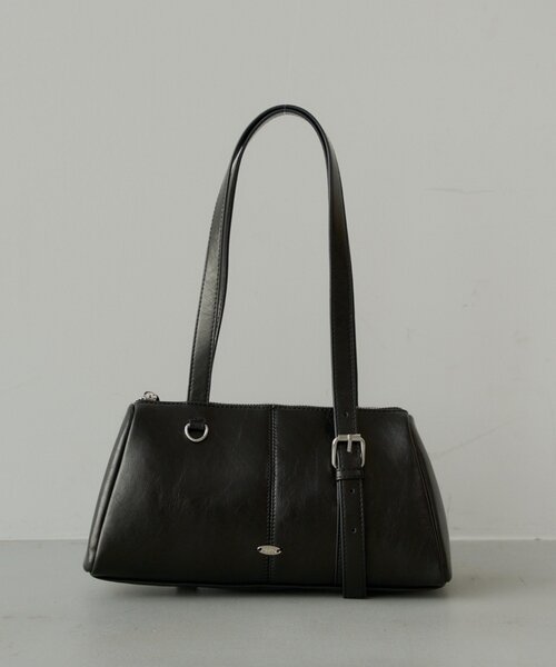 Chico(チコ)の「アシメハンドルロングスリーブボストンバッグ(ボストンバッグ・レディース・アイボリー/ブラック/レッド/シルバー・FREE)」の1枚目の写真