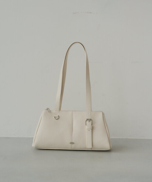 Chico(チコ)の「アシメハンドルロングスリーブボストンバッグ(ボストンバッグ・レディース・アイボリー/ブラック/レッド/シルバー・FREE)」の7枚目の写真