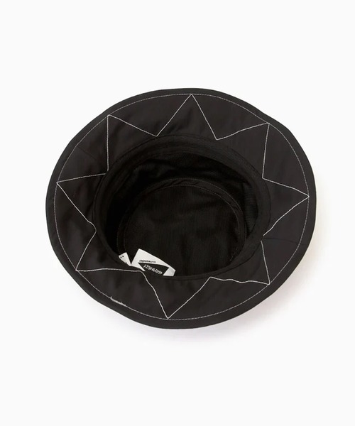 and wander(アンドワンダー)の「and wander/アンドワンダー×GRAMICCI/グラミチ zigzag stitch hat バケットハット(ハット・メンズ・ブラック・FREE)」の2枚目の写真
