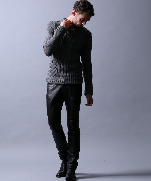 5351 POUR LES HOMMES（ゴーサンゴーイチプールオム）の「ラムウールVネックニット（ニット/セーター・メンズ・グレー/ブラック/ホワイト/ボルドー/ブラック×ホワイト・1/2/3）」の20枚目の写真