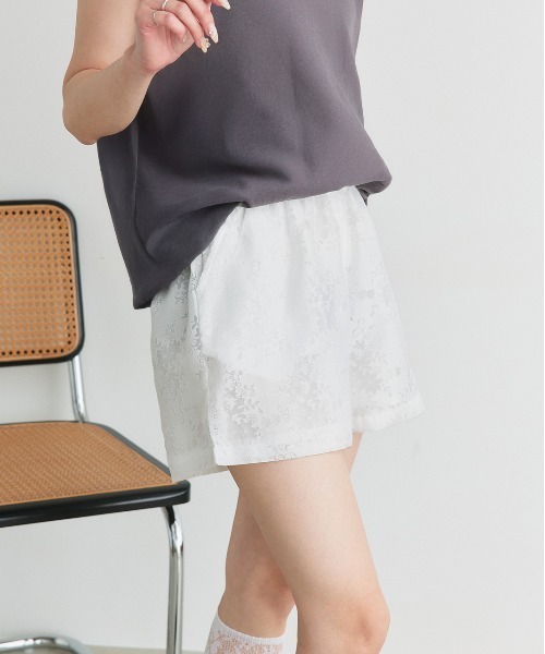 ad thie（アドティエ）の「シアーレース ショートパンツ（その他パンツ・レディース・オフホワイト/ブラック・FREE）」の16枚目の写真