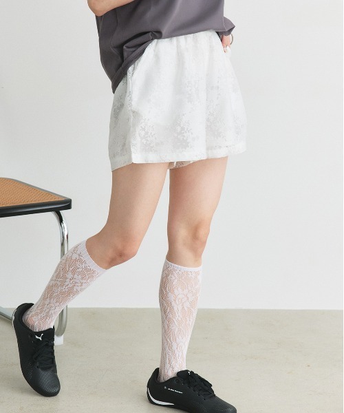 ad thie（アドティエ）の「シアーレース ショートパンツ（その他パンツ・レディース・オフホワイト/ブラック・FREE）」の17枚目の写真
