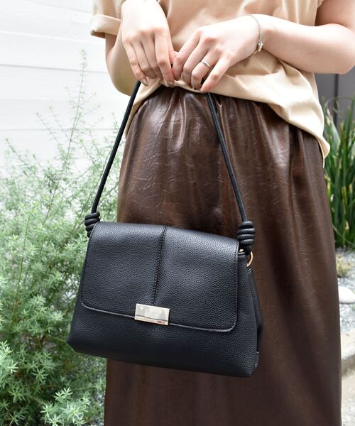 le.coeur blanc(ルクールブラン)の「合皮2wayショルダーバッグ(ショルダーバッグ・レディース・ライトグリーン/ブラック・FREE)」の19枚目の写真