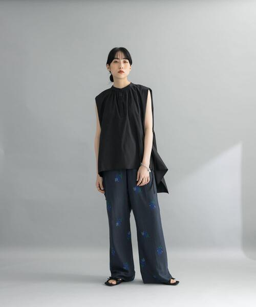 KBF（ケイビーエフ）の「エンブロイダリーイージーパンツ（その他パンツ・レディース・アイボリー/ネイビー・ONE）」の20枚目の写真