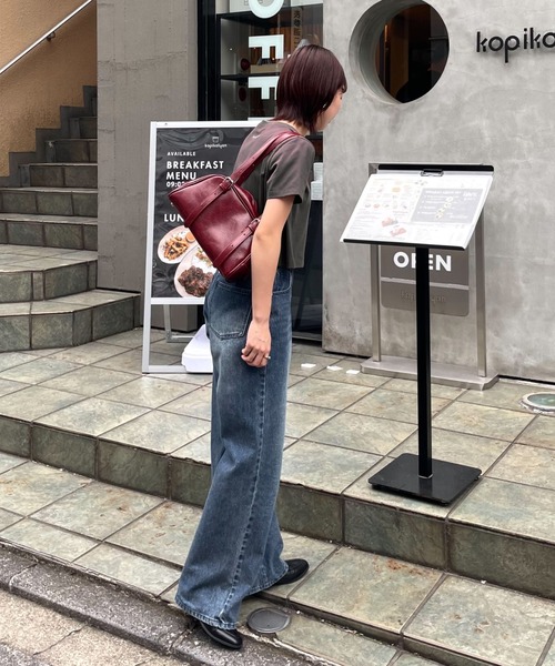 COLONY 2139(コロニートゥーワンスリーナイン)の「バックロゴ刺繍コンパクトTシャツ(Tシャツ/カットソー・レディース・イエロー/オフホワイト/チャコールグレー・FREE)」の20枚目の写真