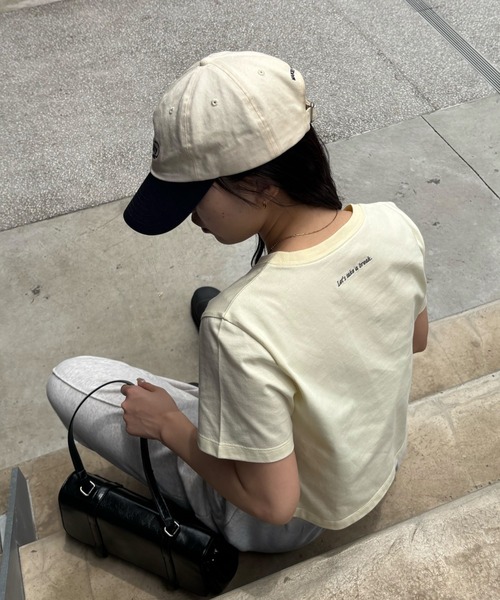 COLONY 2139(コロニートゥーワンスリーナイン)の「バックロゴ刺繍コンパクトTシャツ(Tシャツ/カットソー・レディース・イエロー/オフホワイト/チャコールグレー・FREE)」の18枚目の写真