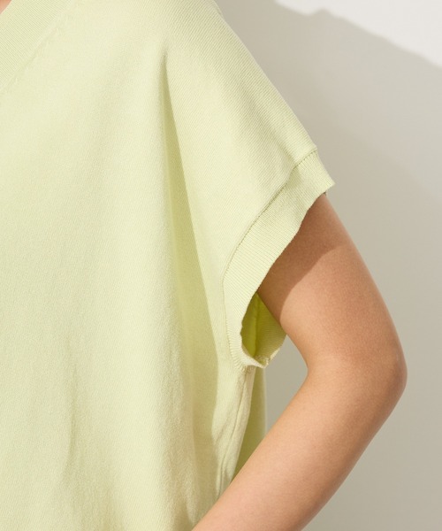 CRAFT STANDARD BOUTIQUE（クラフトスタンダードブティック）の「バックギャザーVネックニットベスト◆（ベスト・レディース・ブラック/ホワイト/ライトイエロー・FREE）」の13枚目の写真