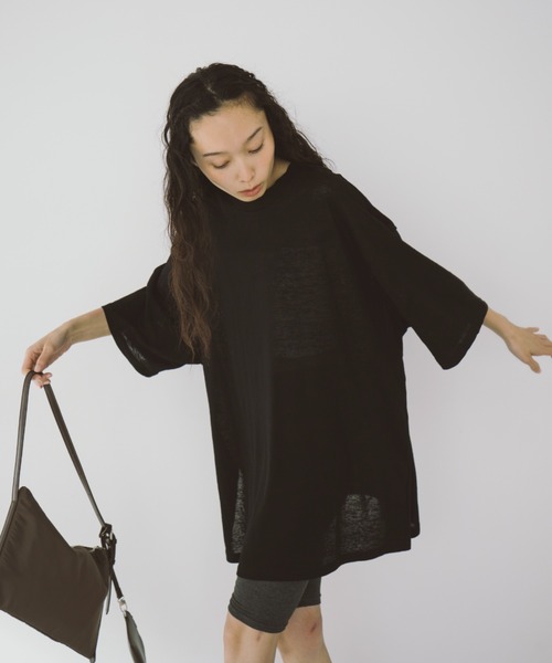 duei(デュイ)の「オーバーサイズビッグシルエットTシャツ(Tシャツ/カットソー・レディース・ホワイト/ブラック/グレー・FREE)」の3枚目の写真