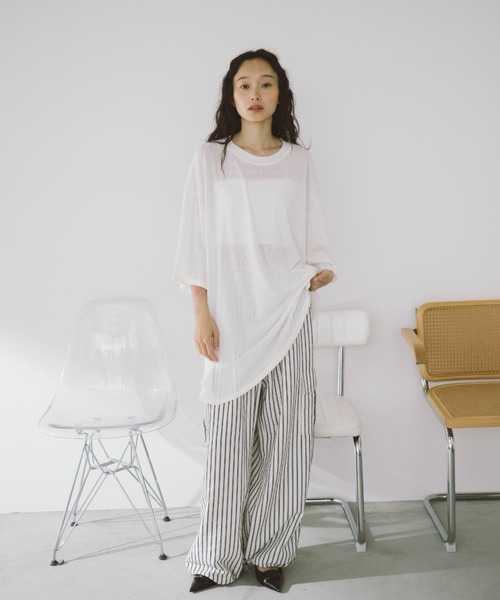 duei(デュイ)の「オーバーサイズビッグシルエットTシャツ(Tシャツ/カットソー・レディース・ホワイト/ブラック/グレー・FREE)」の7枚目の写真