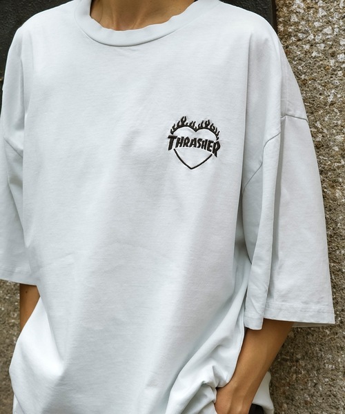 THRASHER(スラッシャー)の「HEART FLAME PIGMENT S/S T-SHIRTS/スラッシャーハートフレームロゴピグメント半袖T-シャツ(Tシャツ/カットソー・メンズ・ブラウン/グレー/チャコールグレー・MEDIUM/LARGE/X-LARGE)」の3枚目の写真