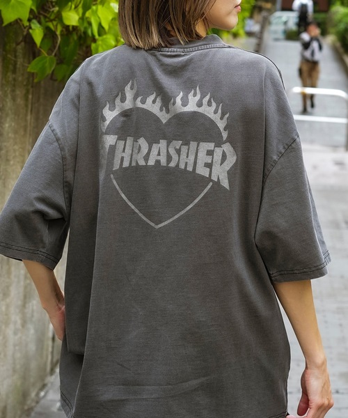 THRASHER(スラッシャー)の「HEART FLAME PIGMENT S/S T-SHIRTS/スラッシャーハートフレームロゴピグメント半袖T-シャツ(Tシャツ/カットソー・メンズ・ブラウン/グレー/チャコールグレー・MEDIUM/LARGE/X-LARGE)」の2枚目の写真