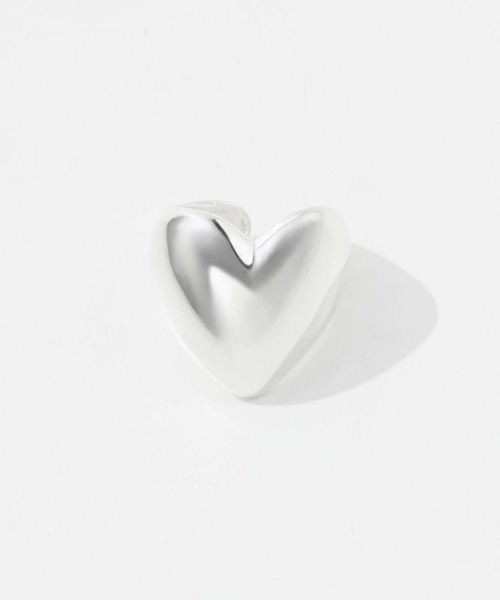 ANNIKA INEZ（アニカイネズ）の「ANNIKA INEZ Heart Earcuff アニカ イネズ ハートイヤーカフ（イヤーカフ・レディース・シルバー・FREE）」の3枚目の写真