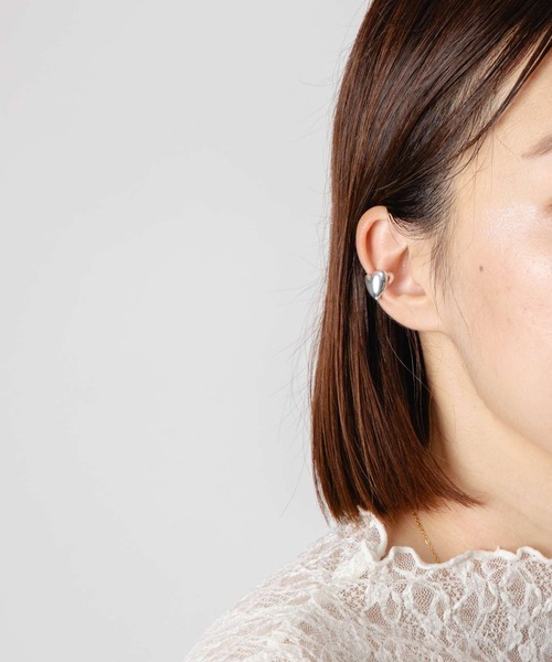 ANNIKA INEZ（アニカイネズ）の「ANNIKA INEZ Heart Earcuff アニカ イネズ ハートイヤーカフ（イヤーカフ・レディース・シルバー・FREE）」の7枚目の写真