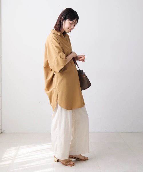 Bou Jeloud(ブージュルード)の「テックコットンオーバーサイズチュニック(シャツ/ブラウス・レディース・ブルー/オフホワイト/キャメル・38)」の20枚目の写真