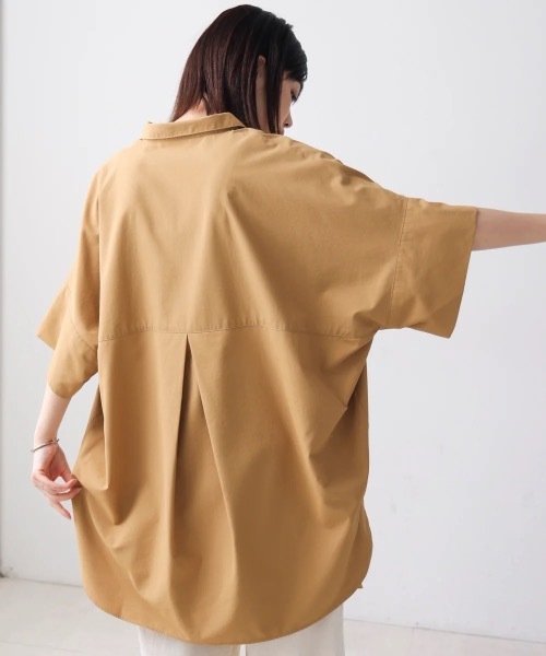 Bou Jeloud(ブージュルード)の「テックコットンオーバーサイズチュニック(シャツ/ブラウス・レディース・ブルー/オフホワイト/キャメル・38)」の21枚目の写真
