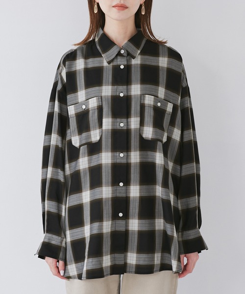 ROPE' PICNIC(ロペピクニック)の「オンブレチェックシャツ/UVケア(シャツ/ブラウス・レディース・サックスブルー/ブラック/イエロー/オフホワイト・38)」の16枚目の写真