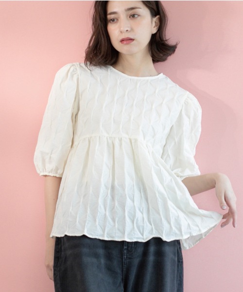 OPAQUE.CLIP（オペークドットクリップ）の「ふくれジャカードペプラムブラウス【洗濯機洗い可】（シャツ/ブラウス・レディース・ブラック/ライトブルー/オフホワイト/ダークブラウン・38/40/42）」の7枚目の写真