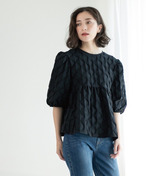 OPAQUE.CLIP（オペークドットクリップ）の「ふくれジャカードペプラムブラウス【洗濯機洗い可】（シャツ/ブラウス・レディース・ブラック/ライトブルー/オフホワイト/ダークブラウン・38/40/42）」の20枚目の写真