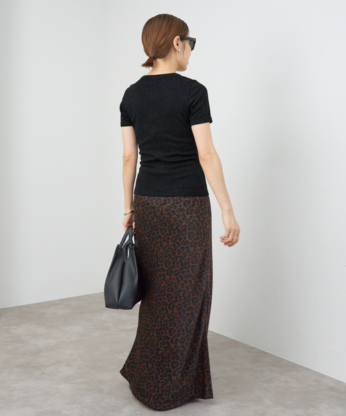 IENA（イエナ）の「FLORE FLORE/フローレフローレ CAR TEE Tシャツ（Tシャツ/カットソー・レディース・ブラック/バーガンディー/ベージュ/アイボリー・FREE）」の16枚目の写真