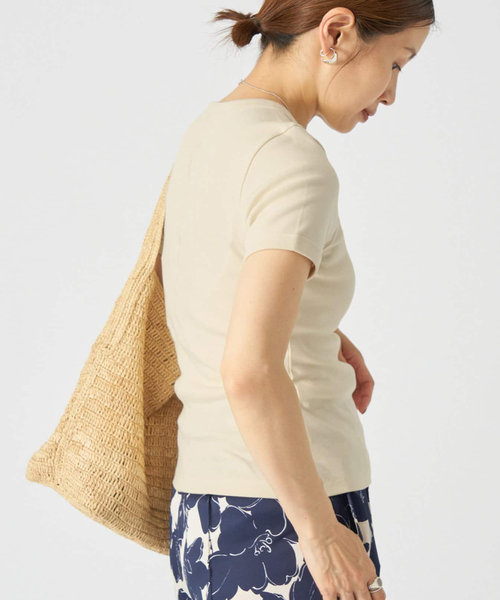 IENA（イエナ）の「FLORE FLORE/フローレフローレ CAR TEE Tシャツ（Tシャツ/カットソー・レディース・ブラック/バーガンディー/ベージュ/アイボリー・FREE）」の19枚目の写真