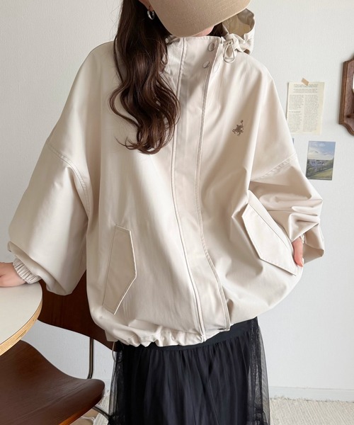 classicalelf（クラシカルエルフ）の「大人の抜け感。ボリュームスリーブ ショート丈 マウンテンパーカー（マウンテンパーカー・レディース・アイボリー/グレイッシュベージュ/ブラック/ネイビー・MEDIUM/LARGE/X-LARGE/SMALL）」の13枚目の写真