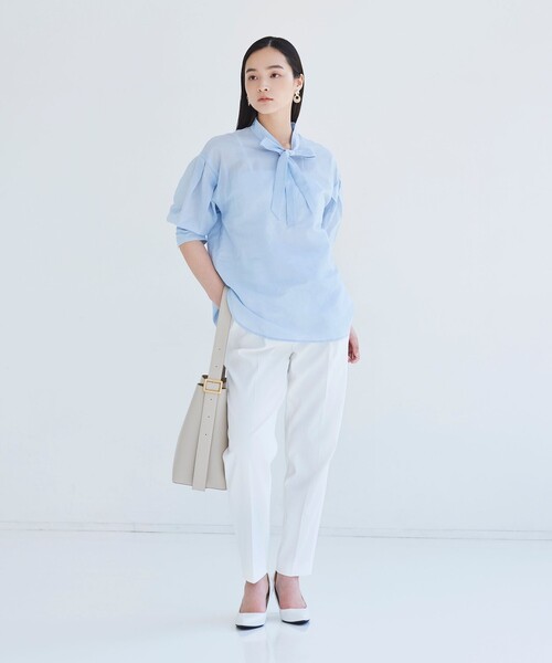BIANCA(ビアンカ)の「【マルチシーン/4サイズ展開】体型カバー美脚テーパードパンツ(その他パンツ・レディース・オフホワイト/ベージュ/ネイビー・40/38/36/34)」の13枚目の写真