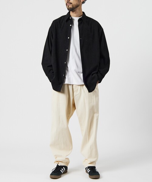 FREAK'S STORE（フリークスストア）の「限定展開 Relax Fit リラックスフィット コーデュロイ レギュラーカラー シャツ（シャツ/ブラウス・メンズ・ベージュ/ブラウン/ブラック/オリーブ/チャコールグレー・SMALL/MEDIUM/LARGE）」の22枚目の写真