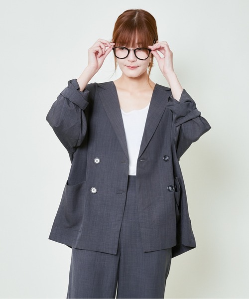 GORGE(ゴージ)の「《抜け感ダブルボタン》レディース テーラードジャケット ゆったりシルエット 春秋(その他アウター・レディース・チャコール/ブラウン/ネイビー・F)」の2枚目の写真