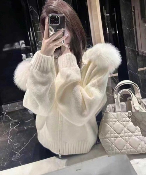 meJane（ミージェーン）の「2WAYファー フードニットパーカー（パーカー・レディース・ブラック/グレー/ダークベージュ/ホワイト・FREE）」の2枚目の写真