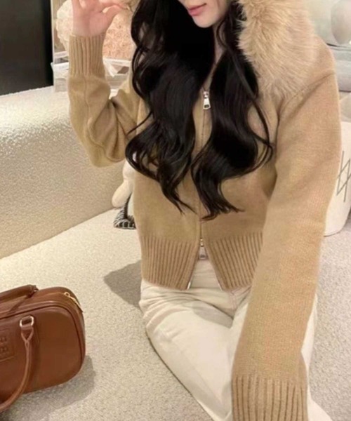 meJane（ミージェーン）の「2WAYファー フードニットパーカー（パーカー・レディース・ブラック/グレー/ダークベージュ/ホワイト・FREE）」の13枚目の写真