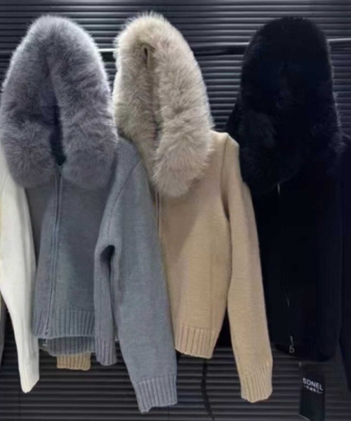 meJane（ミージェーン）の「2WAYファー フードニットパーカー（パーカー・レディース・ブラック/グレー/ダークベージュ/ホワイト・FREE）」の11枚目の写真