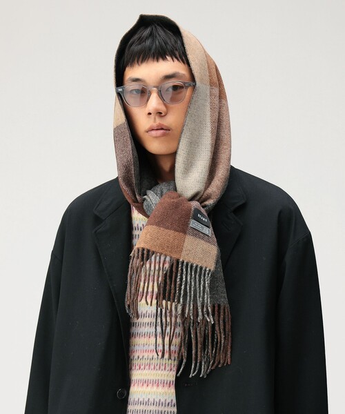 BEAMS(ビームス)の「パネル チェック リバーシブル マフラー(マフラー・メンズ・グレー/ブラック/ダークブラウン・ONE SIZE)」の1枚目の写真