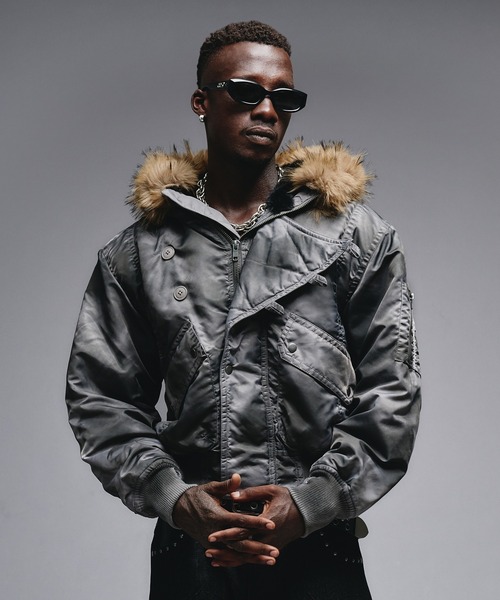 ANDER HUNK（アンダーハンク）の「Faded N2B Flight Jacket / フェードN2Bフライトジャケット（ブルゾン・メンズ・ブラウン/グレー/カーキ/ブラック・LARGE/MEDIUM/SMALL）」の12枚目の写真