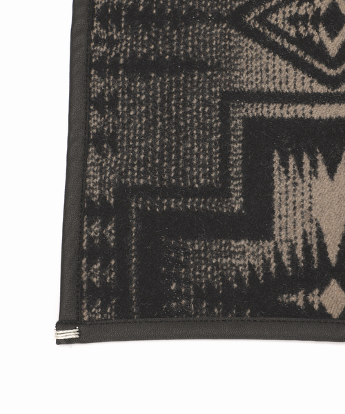 FRAMeWORK（フレームワーク）の「≪一部店舗 ・WEB限定A VACATION/アヴァケーション 別注PENDLETONストール（ストール/ショール・レディース・ブラック/ベージュ・FREE）」の3枚目の写真
