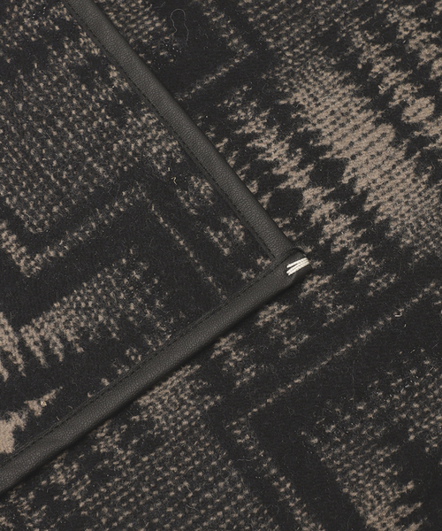 FRAMeWORK（フレームワーク）の「≪一部店舗 ・WEB限定A VACATION/アヴァケーション 別注PENDLETONストール（ストール/ショール・レディース・ブラック/ベージュ・FREE）」の6枚目の写真