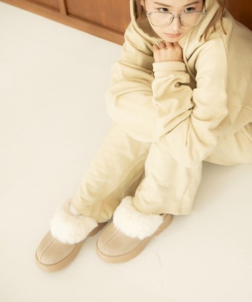 R&E（アールアンドイー）の「【25AW新作】【R&E】ラバーバックベルトフェイクファームートンスリッポン（スリッポン・レディース・ブラック/ダークブラウン/ベージュ・LL/S/M/L）」の5枚目の写真