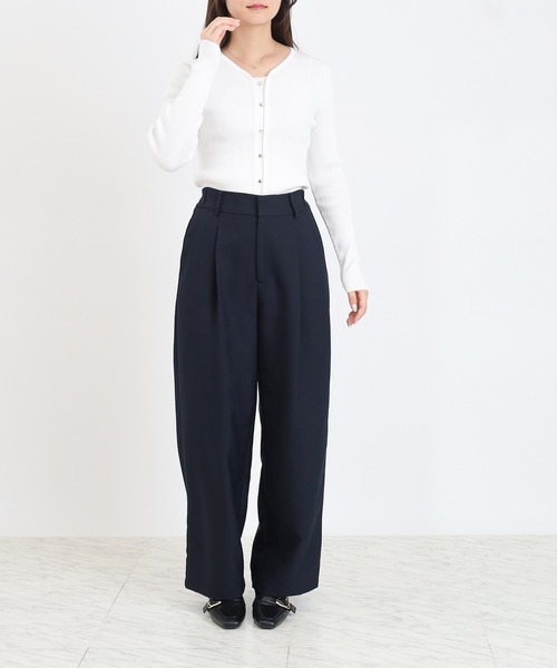 TRUDEA（トルディア）の「フェイクレイヤードフロントボタンニット（ニット/セーター・レディース・ブラック/ワイン/ホワイト/ネイビー・MEDIUM/LARGE）」の12枚目の写真