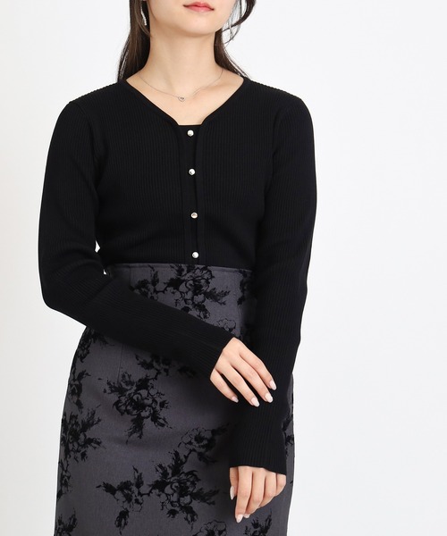 TRUDEA（トルディア）の「フェイクレイヤードフロントボタンニット（ニット/セーター・レディース・ブラック/ワイン/ホワイト/ネイビー・MEDIUM/LARGE）」の17枚目の写真